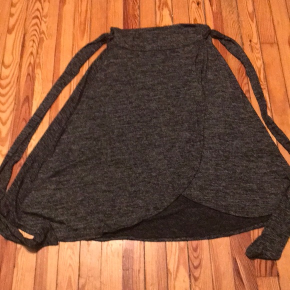 ☀️Gap grey wrap skirt - Picture 3 of 5